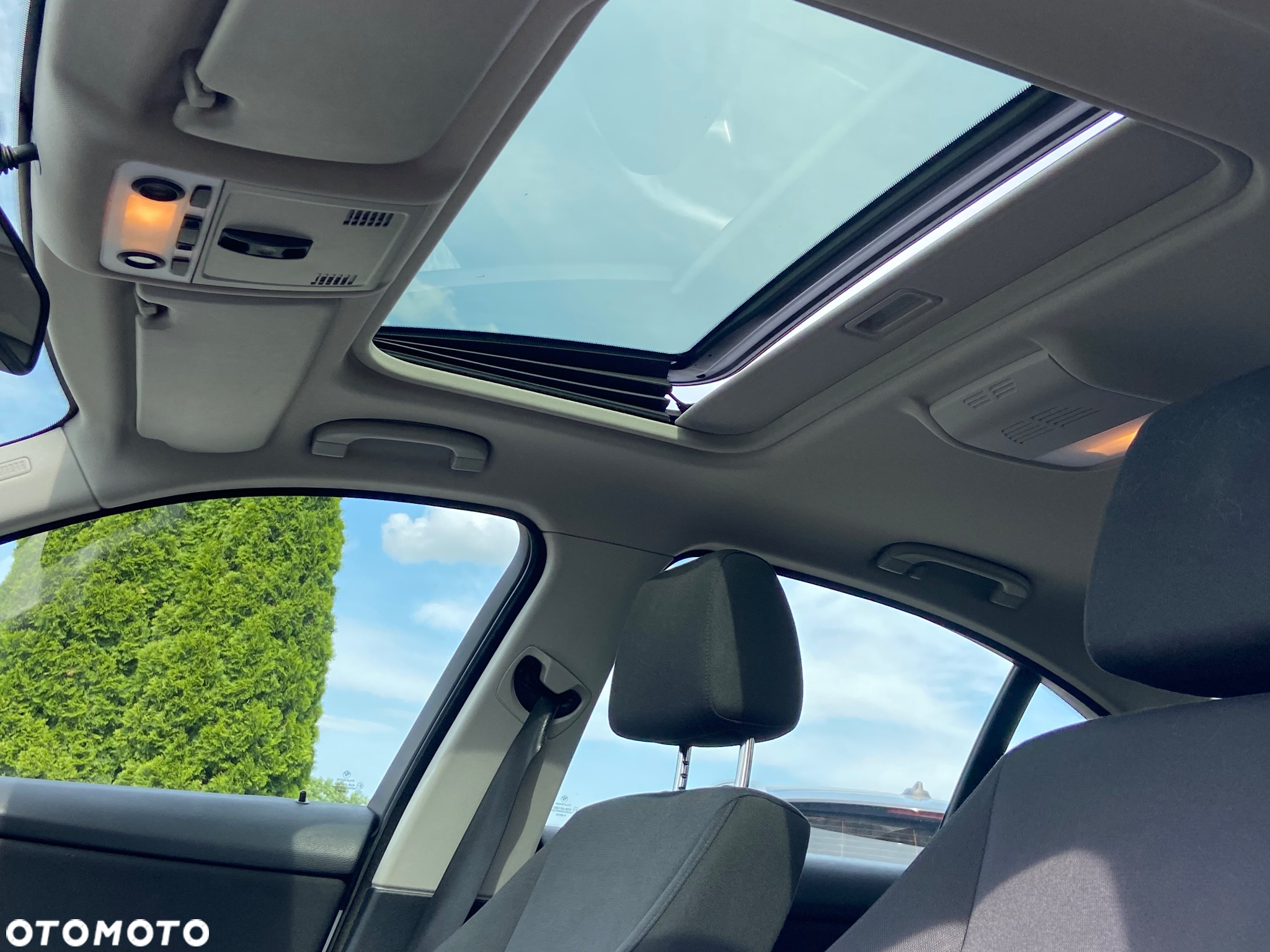 BMW Seria 3 320i - 10