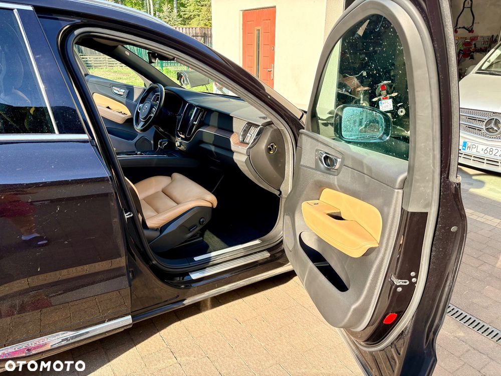 Volvo XC 60 D4 AWD Inscription - 4