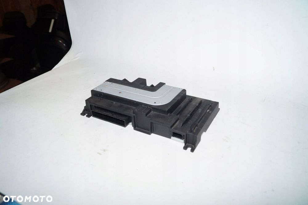 audi a3 8v wzmacniacz bang olufsen 8v0035465 - 3