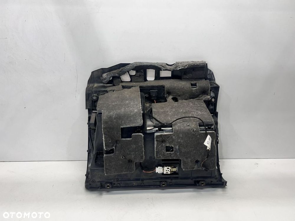 SCHOWEK PASAŻERA AUDI A3 8P LIFT 8P1857035G 6PS - 8