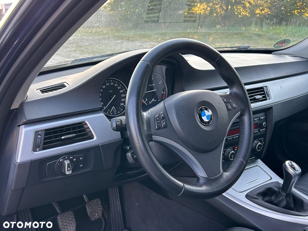 BMW Seria 3 318d DPF Edition Exclusive - 19