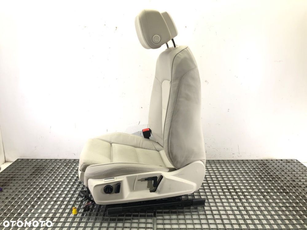 FOTEL LEWY PRZÓD - 424.00 PLN - VW PASSAT B8 (3G2, CB2) 2014 - 2022 1.4 TSI 110 kW [150 KM] benzyna - 5