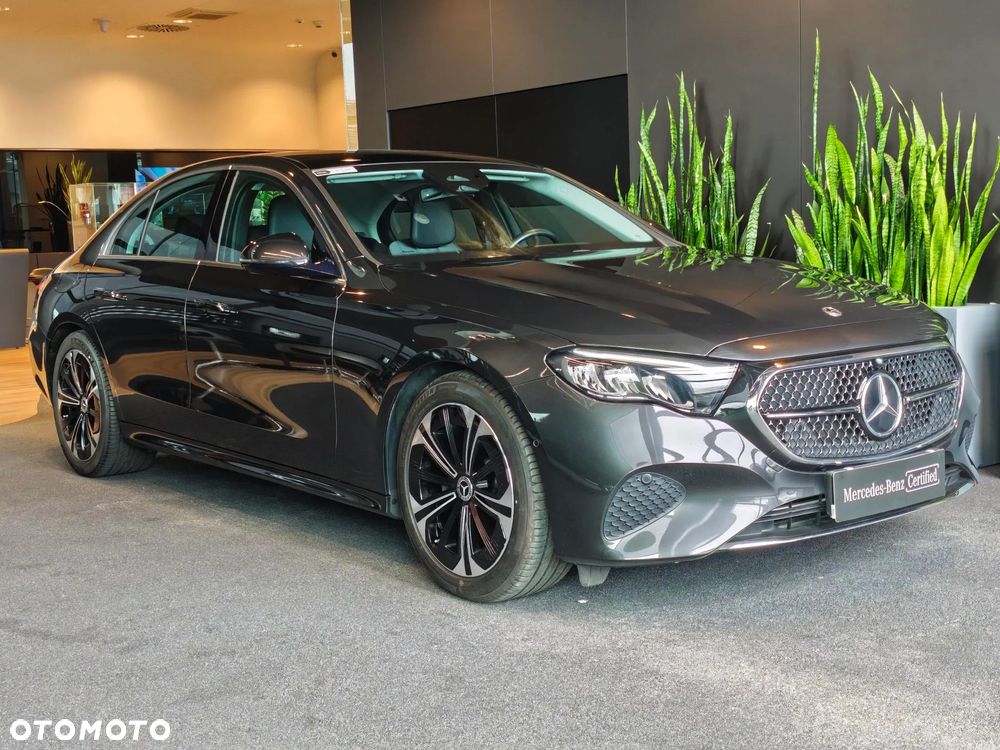 Mercedes-Benz Klasa E 220 d mHEV Avantgarde 9G-Tronic - 2