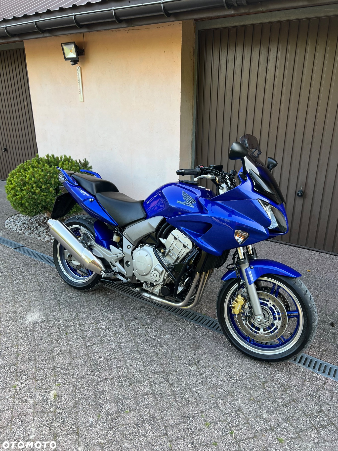Honda CBF - 2