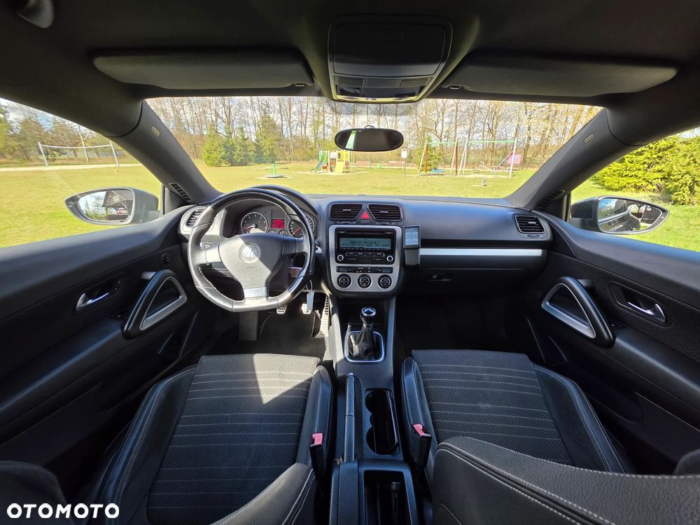 Volkswagen Scirocco - 8