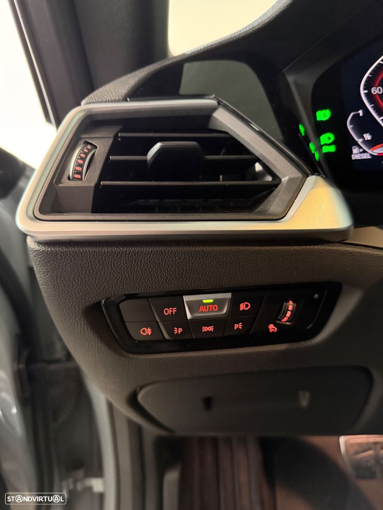 BMW 220 d Pack Desportivo M Pro Auto - 12