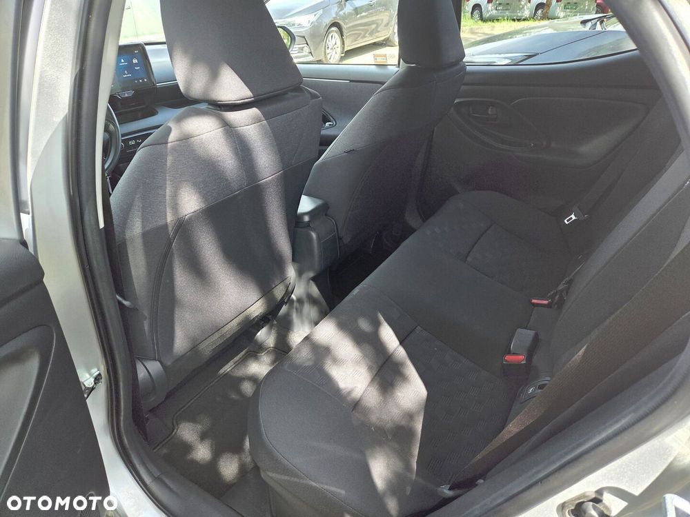 Toyota Yaris Hybrid 1.5 Style - 17