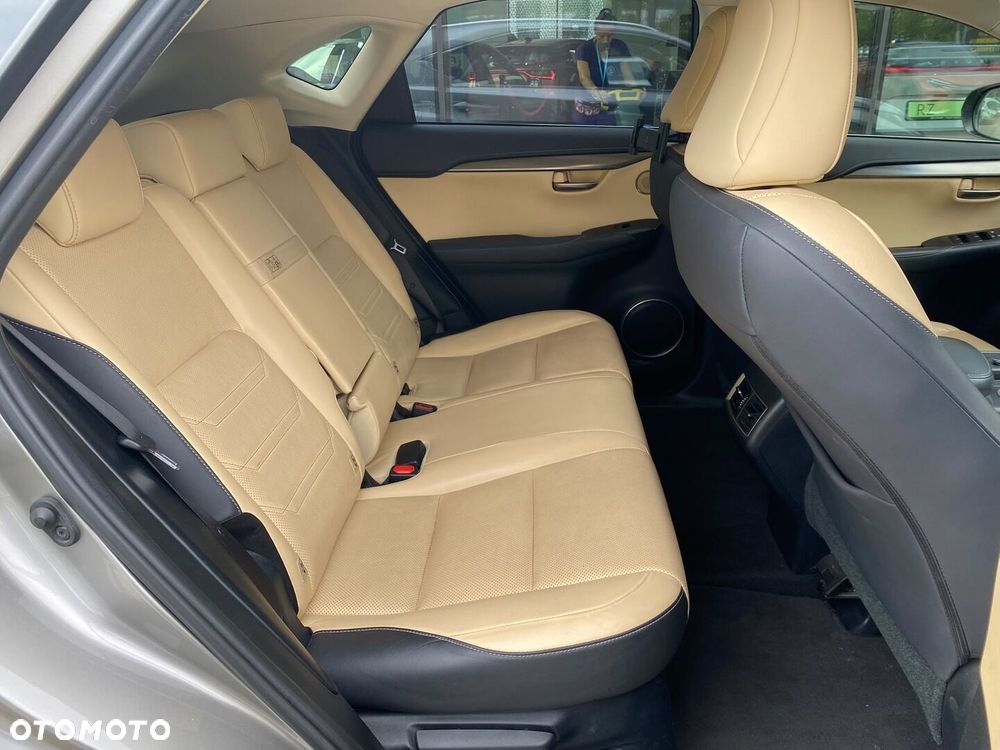 Lexus NX 200t Comfort AWD - 21