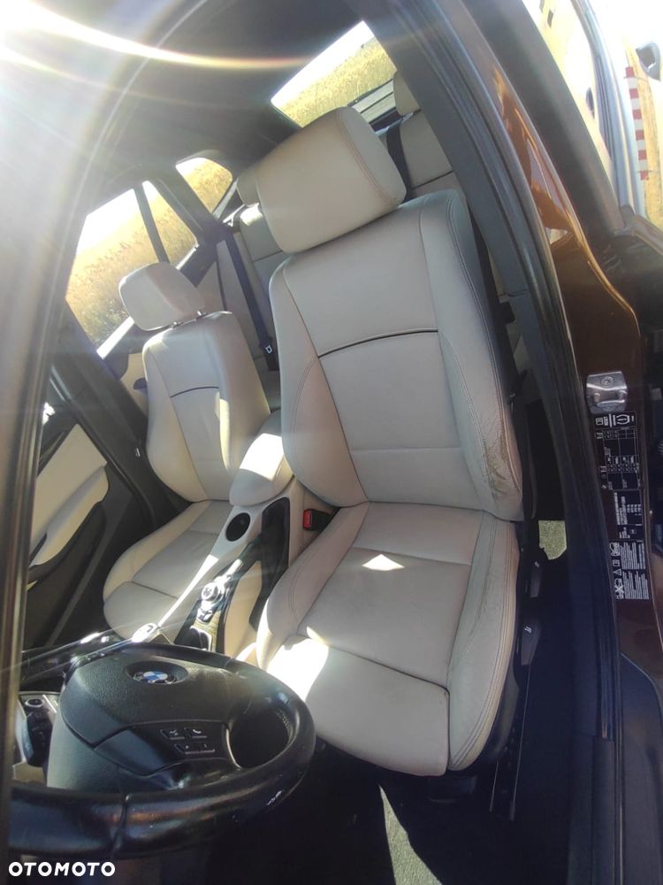 BMW X1 xDrive20d - 37