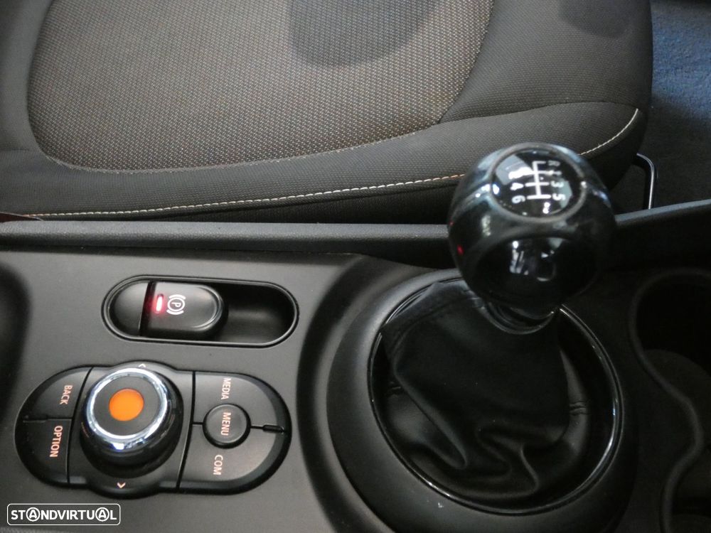 MINI Clubman One D - 13