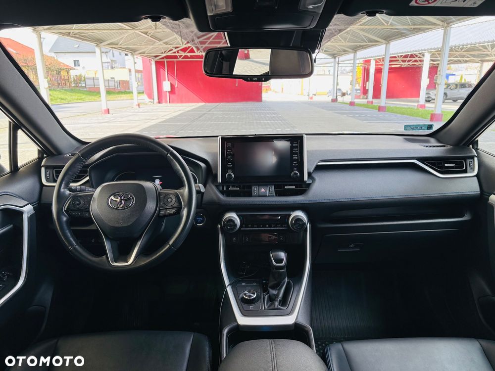 Toyota RAV4 - 8