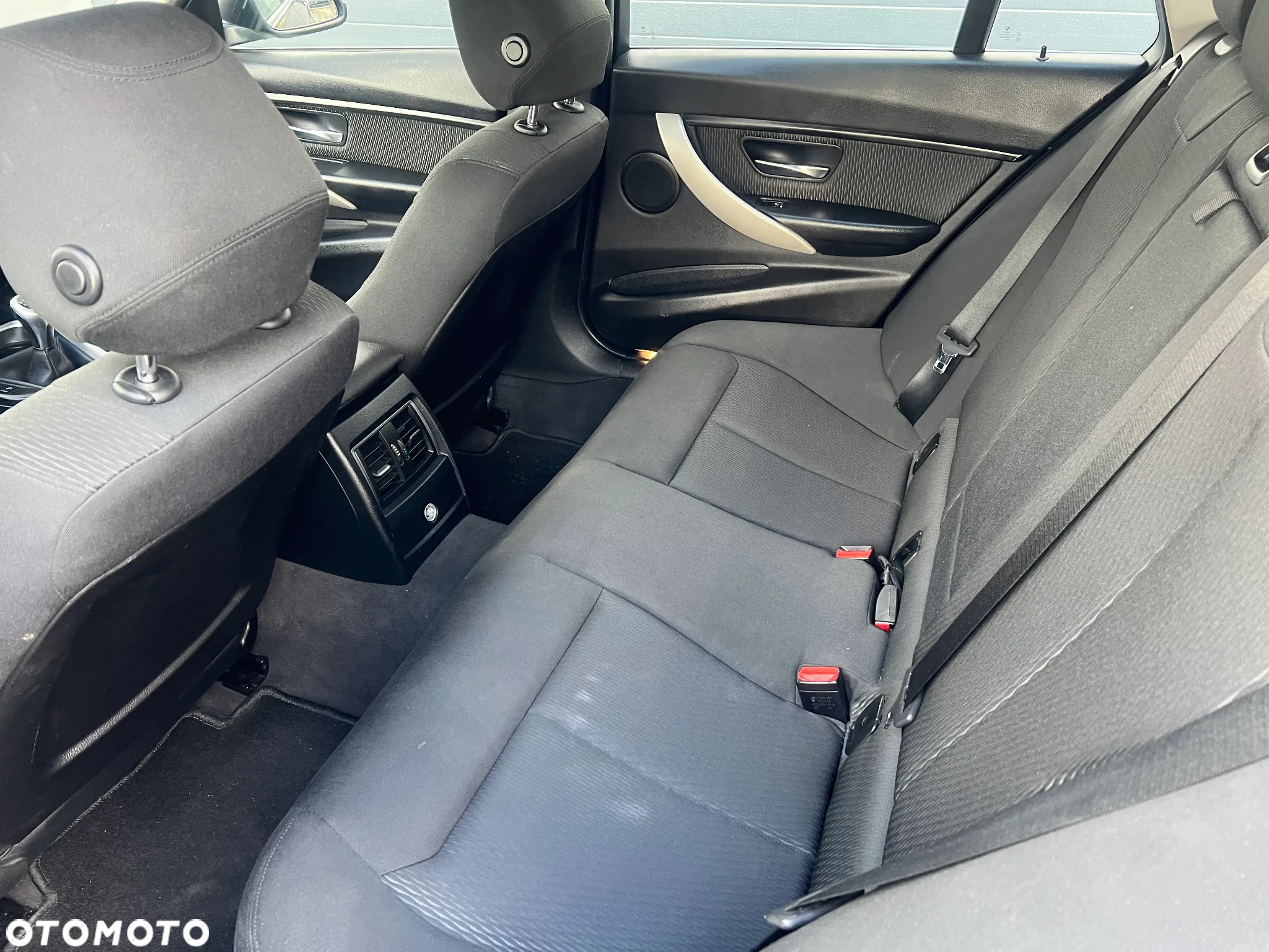 BMW Seria 3 325d - 16