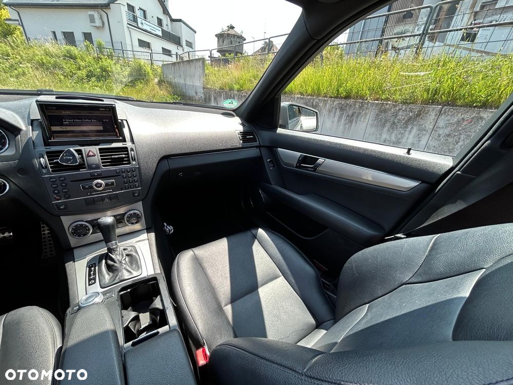 Mercedes-Benz Klasa C 250 CGI Automatik BlueEFFICIENCY SPORT EDITION - 14
