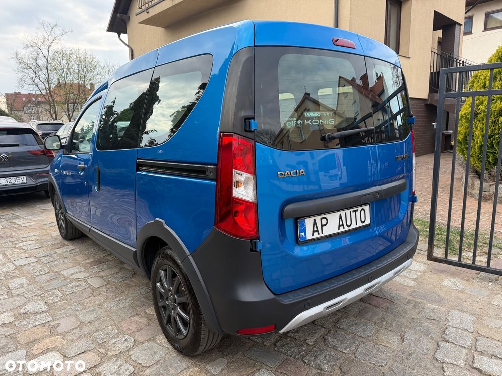 Dacia Dokker TCe 115 Stepway Celebration - 3