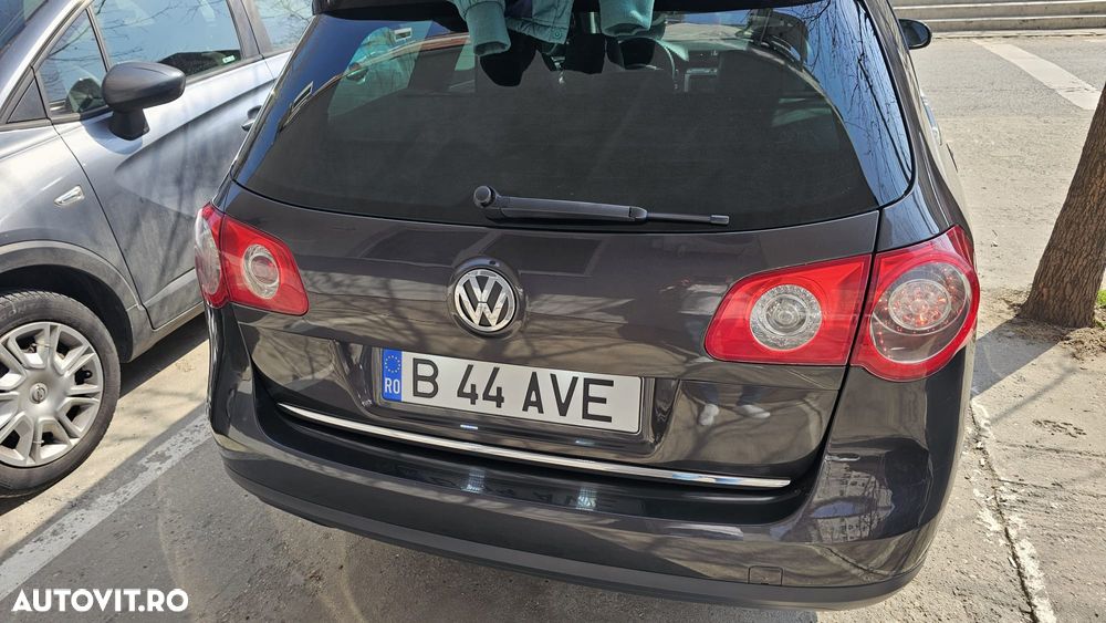 Volkswagen Passat 2.0 TDI Comfortline DPF DSG - 4