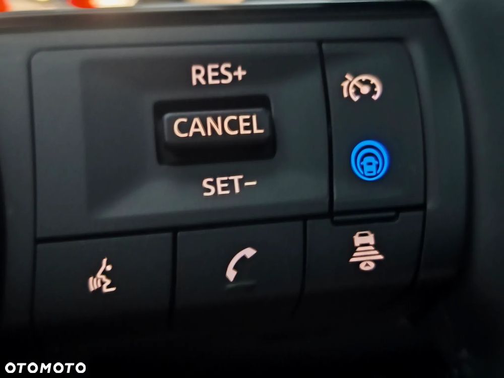 Nissan Qashqai 1.3 DIG-T mHEV N-Connecta Xtronic - 13