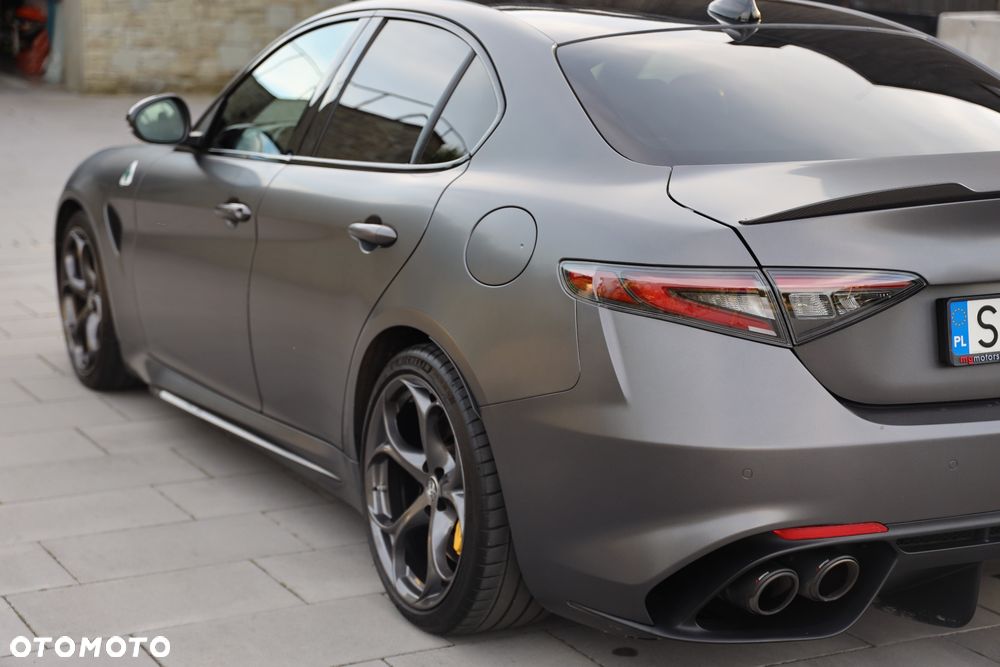 Alfa Romeo Giulia 2.9 Bi Turbo V6 Quadrifoglio - 2