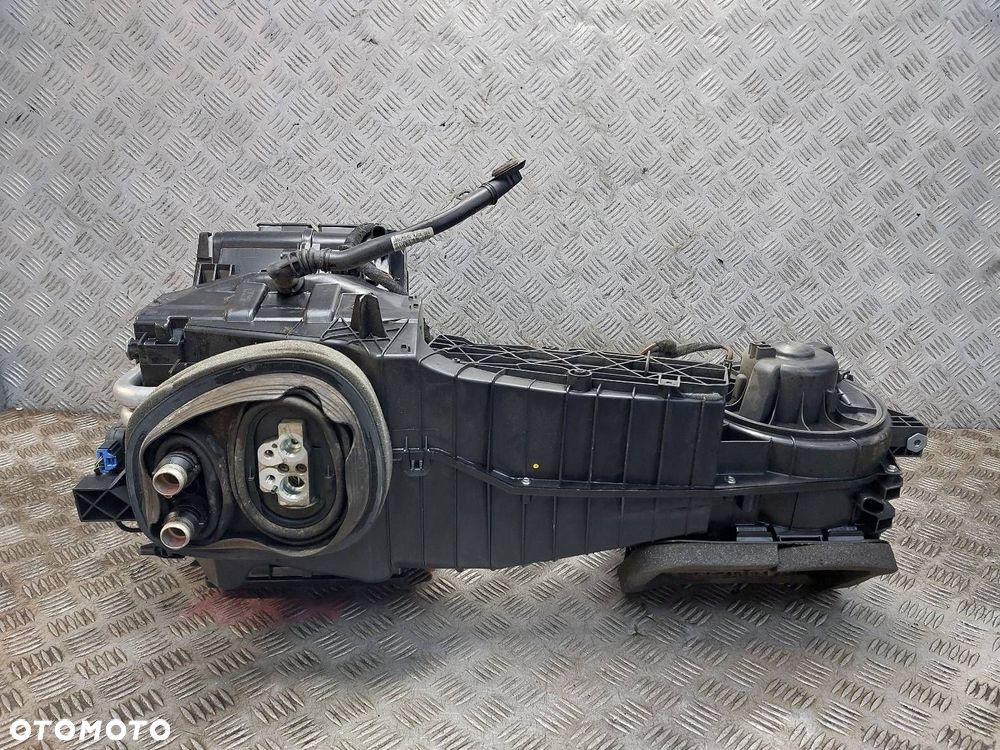 OBUDOWA NAGRZEWNICY + DMUCHAWA + REZYSTOR SKODA OCTAVIA II - 6