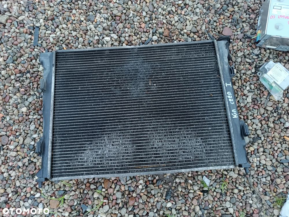 CHŁODNICA WODY KIA CEED 1.4 BENZYNA 06-12 BENZYNA - 1