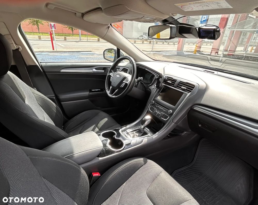 Ford Mondeo 2.0 TDCi Titanium PowerShift - 11