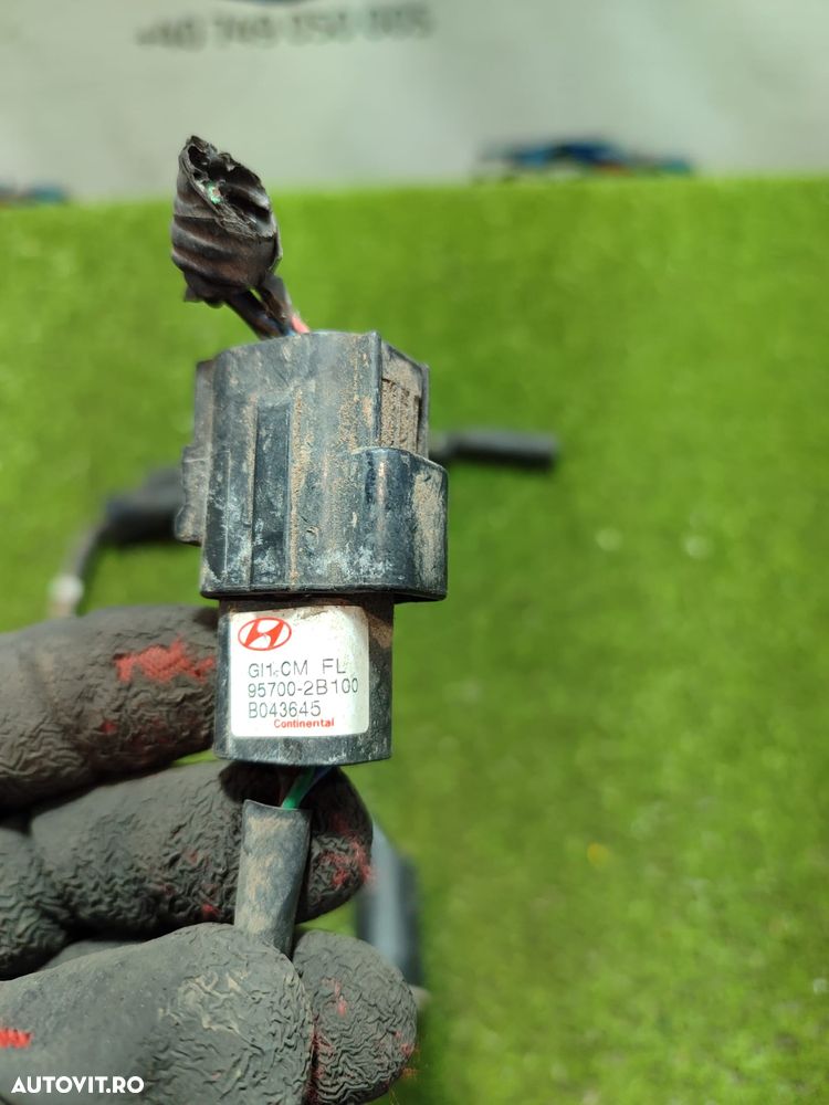 SENZORI PARCARE SPATE (3 BUC.) HYUNDAI SANTA FE 2 2.2 DIESEL 2008 COD OEM 95700-2B100 / 2007-2012 - 7