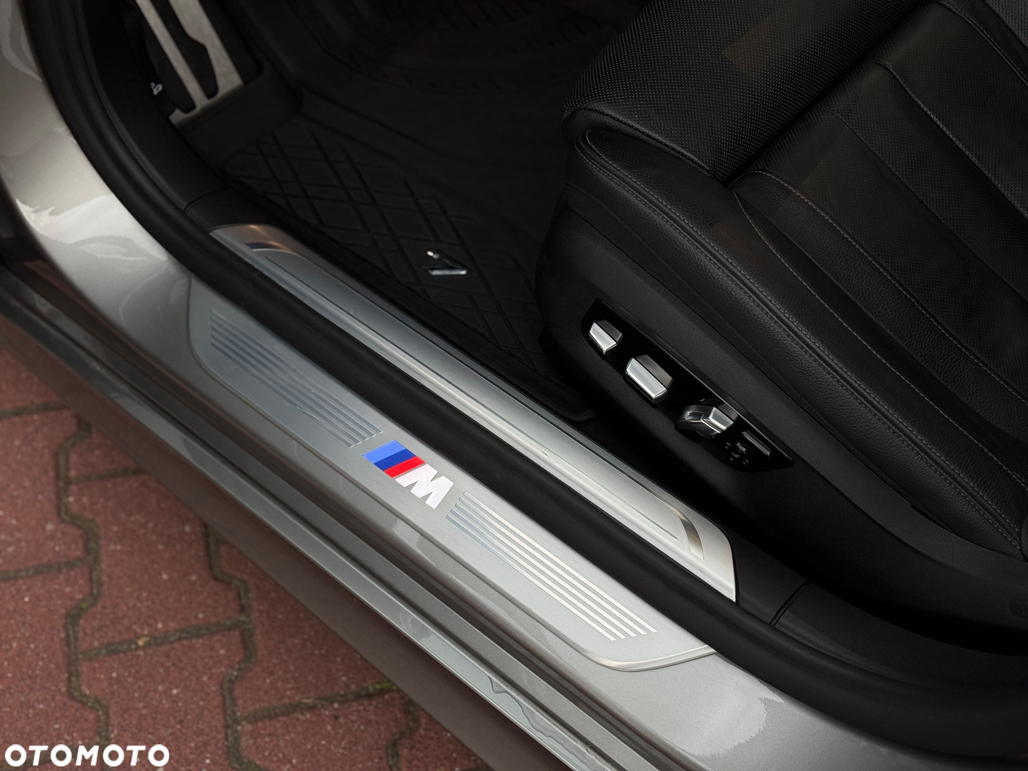 BMW Seria 7 740Li sport - 17