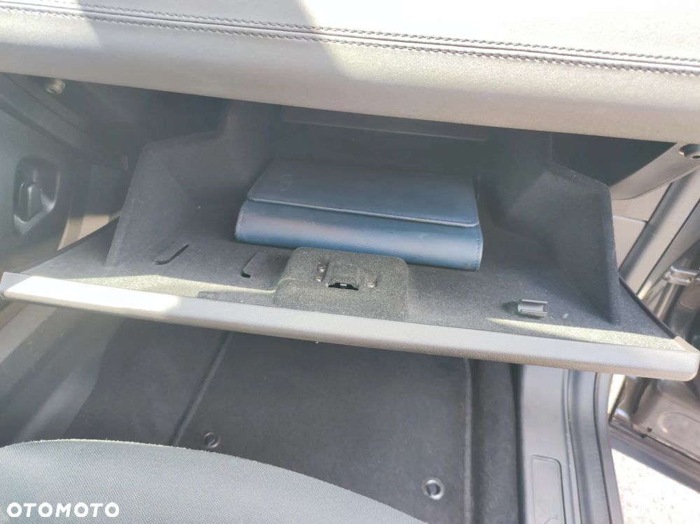 Land Rover Discovery Sport 2.0 TD4 SE - 21