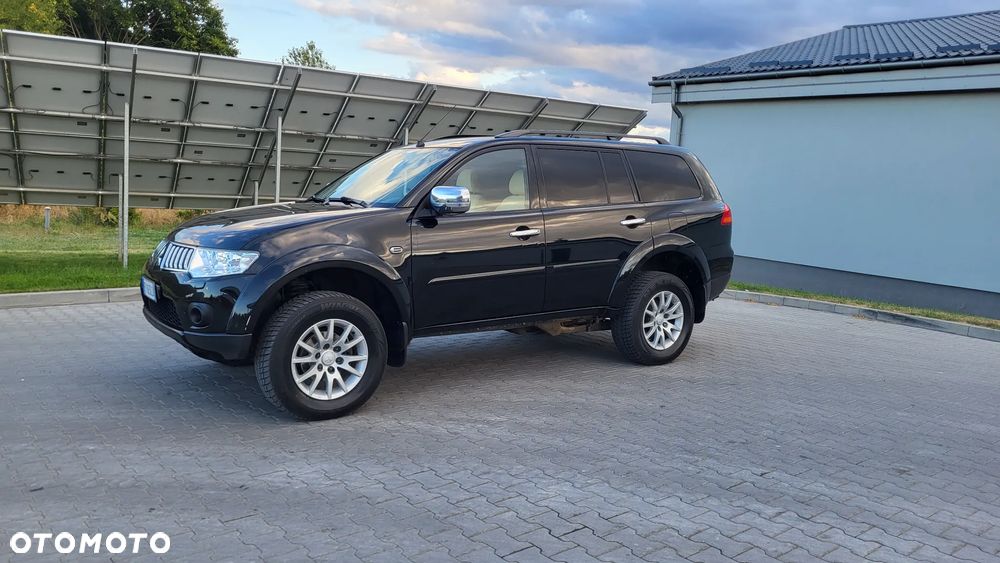 Mitsubishi Pajero Sport 2.5 DID Intense + - 3