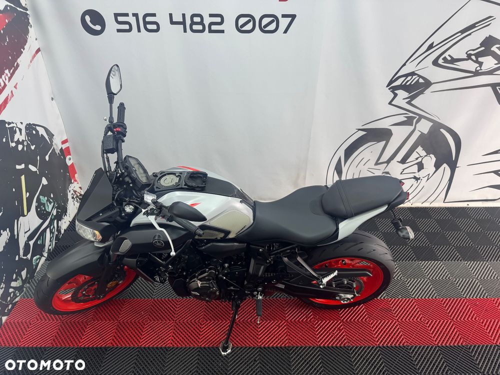 Yamaha MT - 9