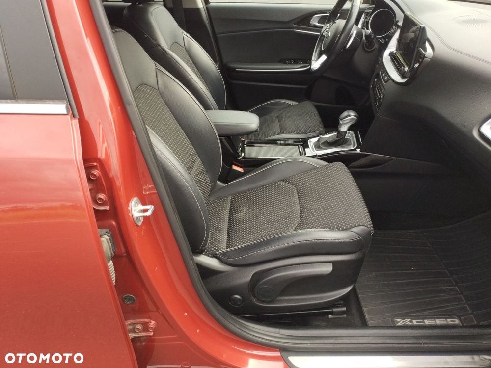 Kia XCeed 1.6 T-GDI L Business Line DCT - 23