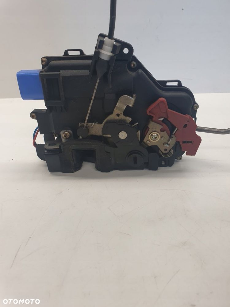 ZAMEK DRZWI PRAWY TYŁ AUDI A8 D3 4E0839016 7 PIN - 3