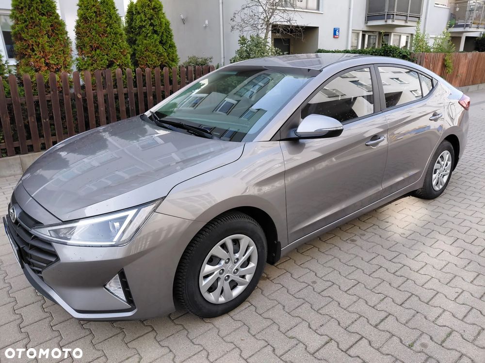 Hyundai Elantra 1.6 Classic Plus - 1