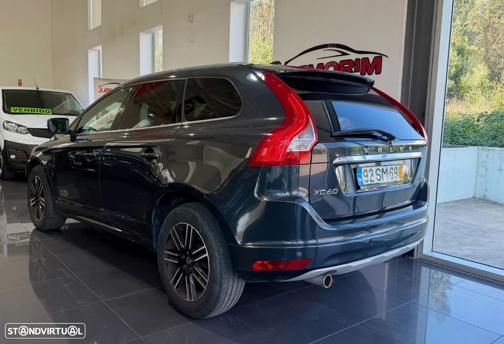 Volvo XC 60 2.0 D3 Dynamic Edition Geartronic - 2