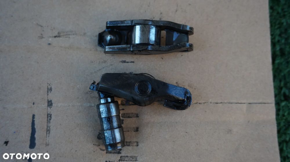 Renault Trafic II Opel Vivaro Nissan Primastar 2.0 DCI M9R dzwigienka z popychaczem komplet 16szt