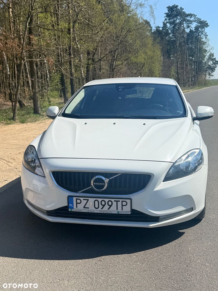 Volvo V40 D2 Drive-E Momentum - 13
