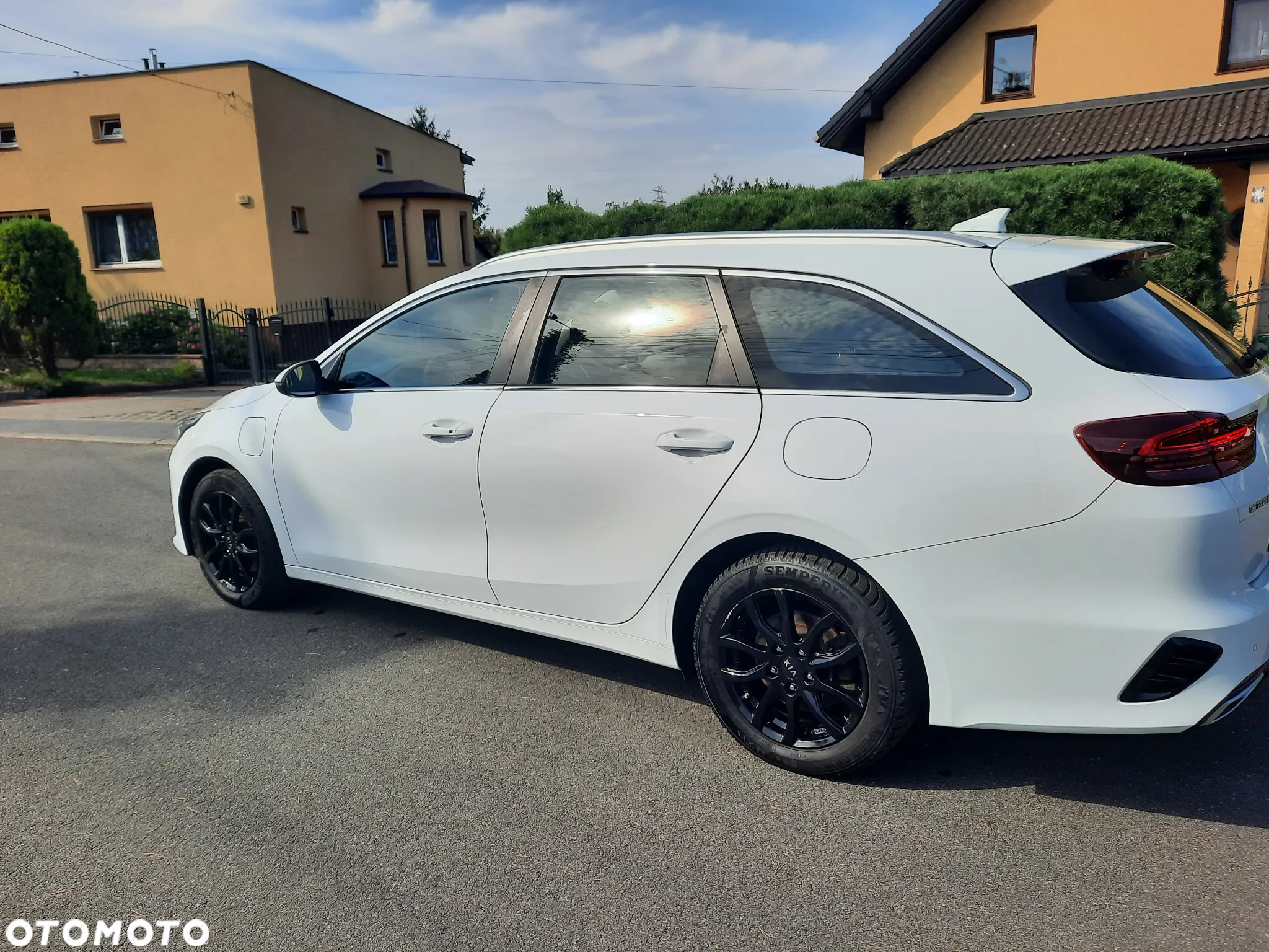 Kia Ceed 1.6 GDI PHEV L Business Line DCT - 13