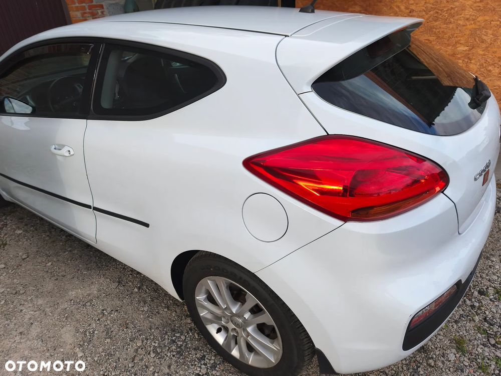 Kia ProCeed Pro_cee'd 1.4 M - 5