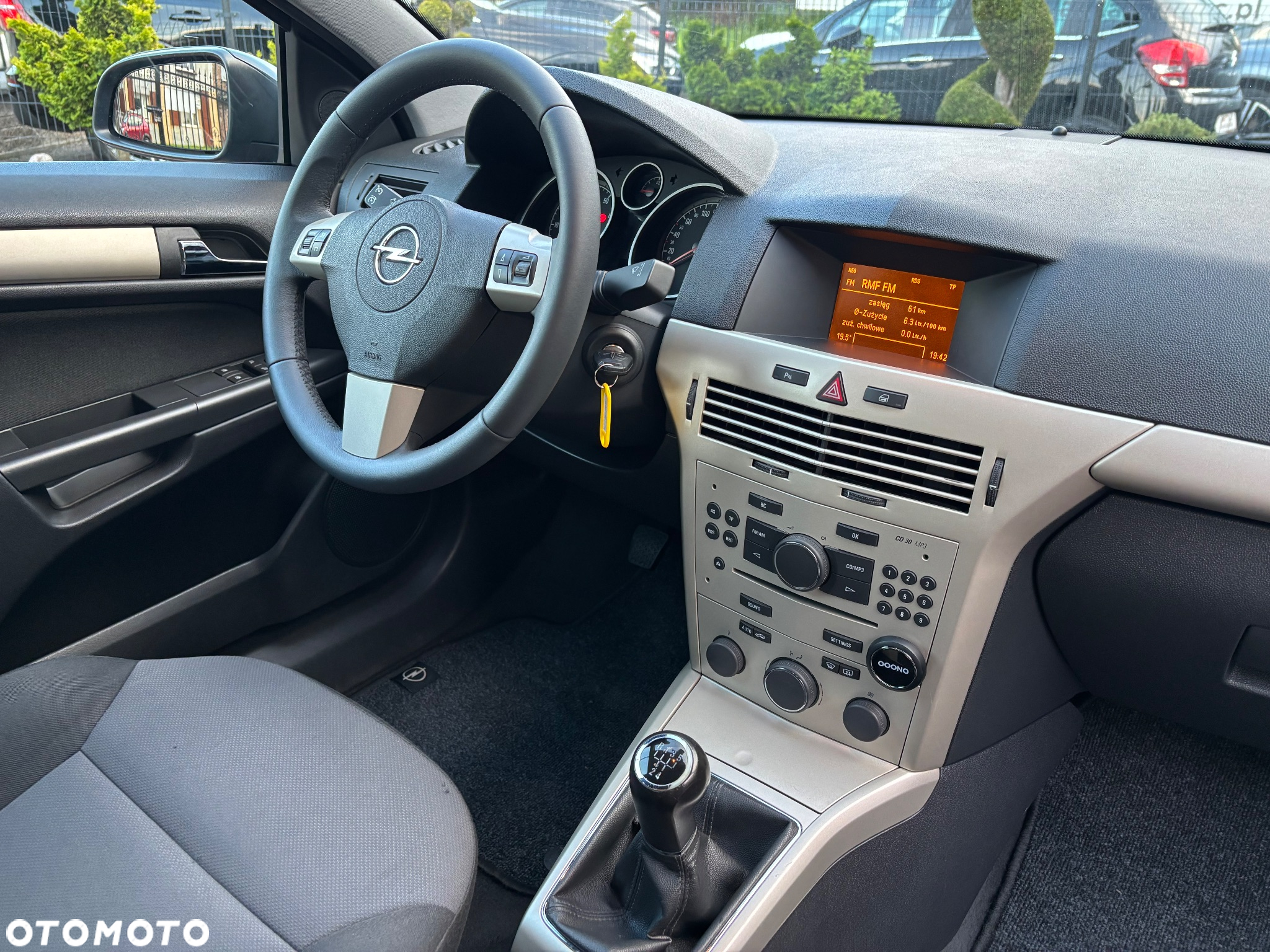 Opel Astra GTC 1.4 Cosmo - 5
