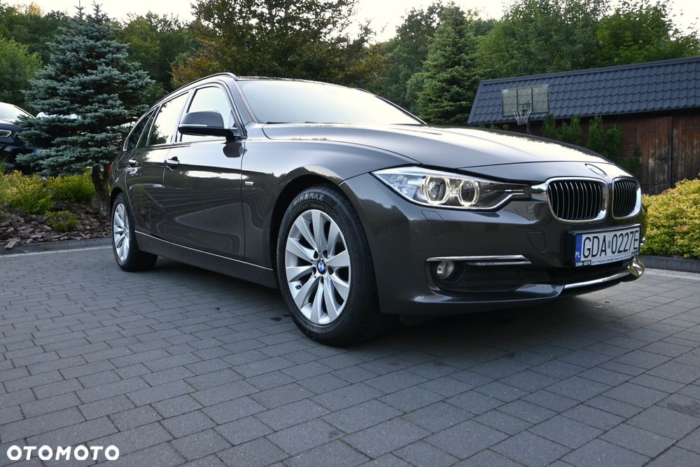BMW Seria 3 320d Sport-Aut Luxury Line - 9