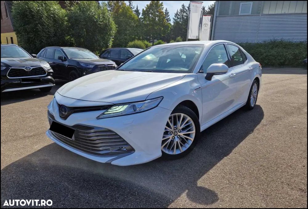 Toyota Camry 2.5 Hybrid Dynamic - 1
