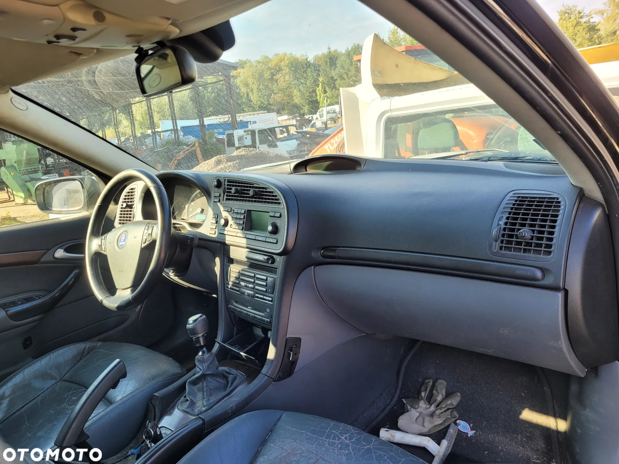 SAAB 93 II fotel fotele kanapa deska kokpit podsufitka boczek boczki klamka podłokietnik licznik prędkościomierz panel szyb - 2