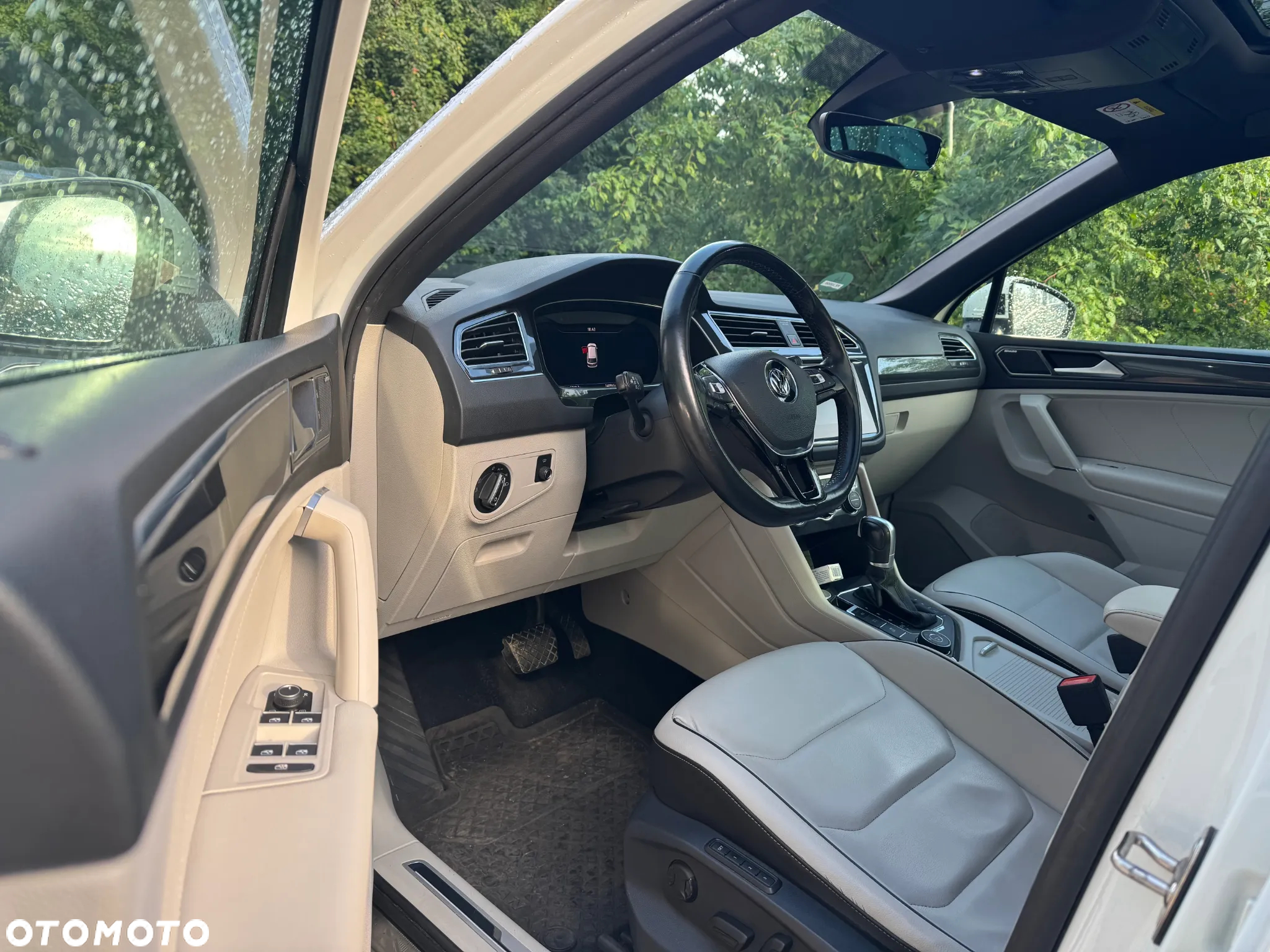 Volkswagen Tiguan 2.0 TSI 4Mot R-Style DSG - 9