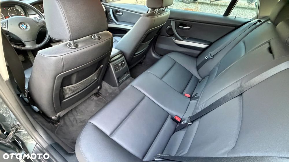 BMW Seria 3 - 24