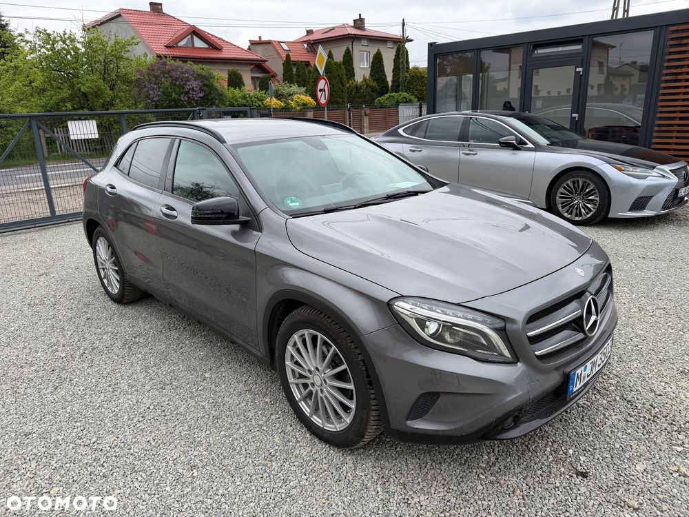 Mercedes-Benz GLA 200 Urban - 18