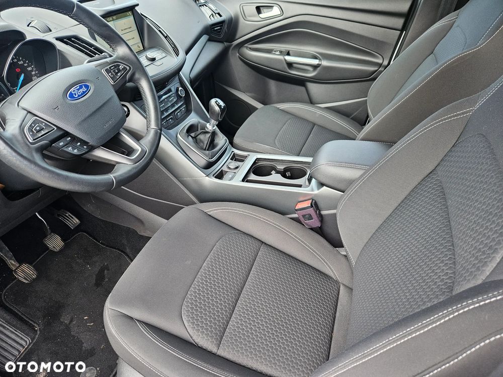 Ford Kuga 1.5 EcoBoost 2x4 Business Edition - 9