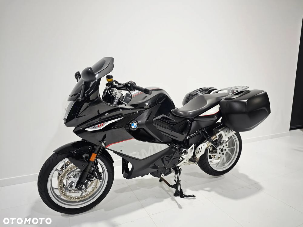 BMW F - 15