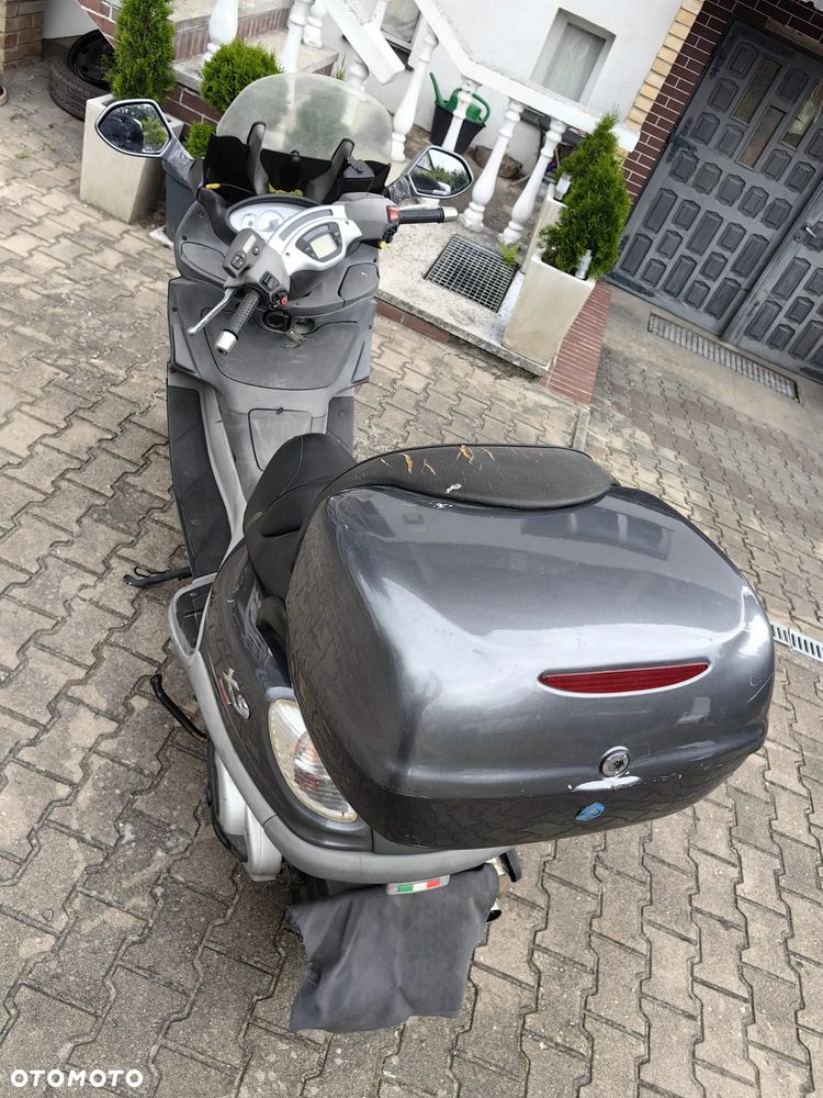 Piaggio X9 - 16