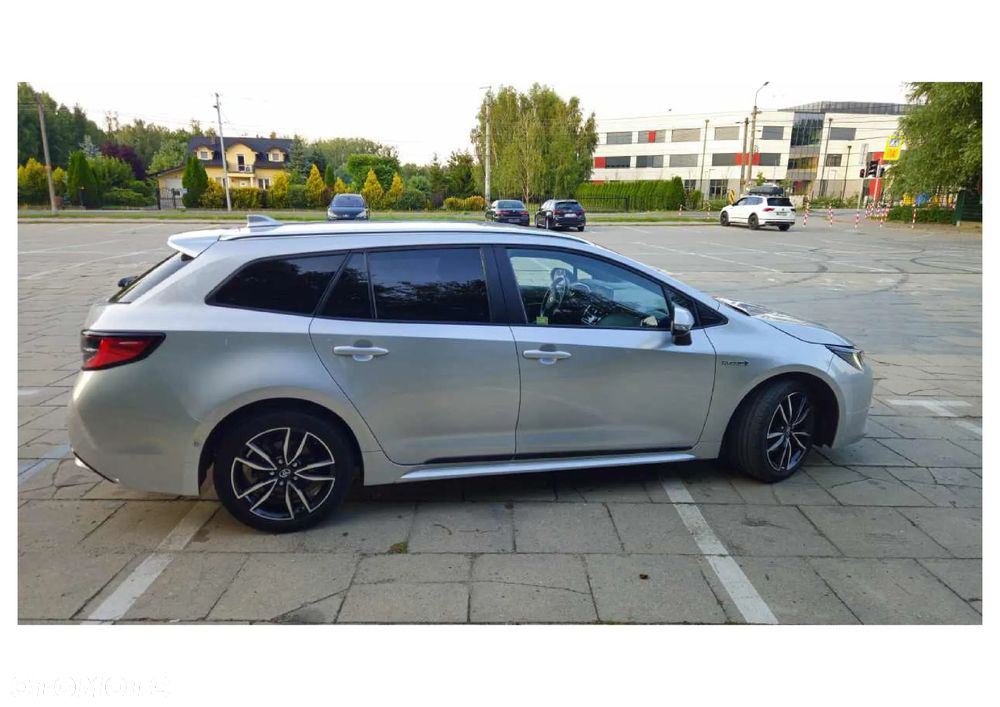 Toyota Corolla 1.8 Hybrid Comfort - 2