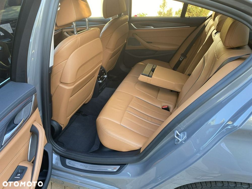 BMW Seria 5 530i xDrive mHEV Luxury Line - 33