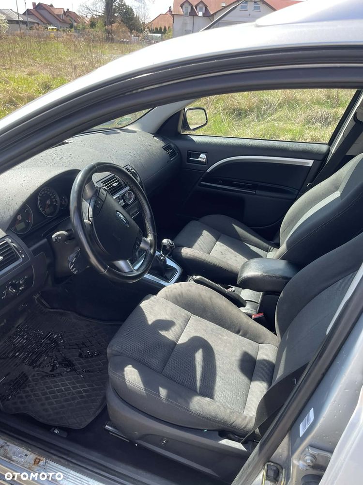Ford Mondeo 2.0 TDCI X - 3